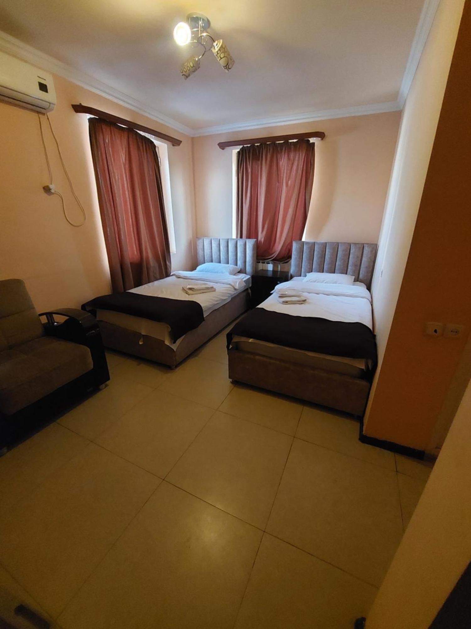 Rp Hotel- Hostel Erivan Dış mekan fotoğraf